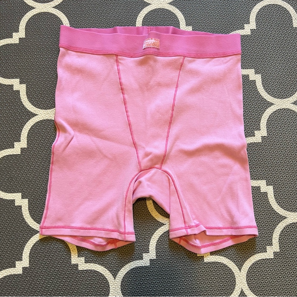 SKIMS soft lounge pink boy shorts